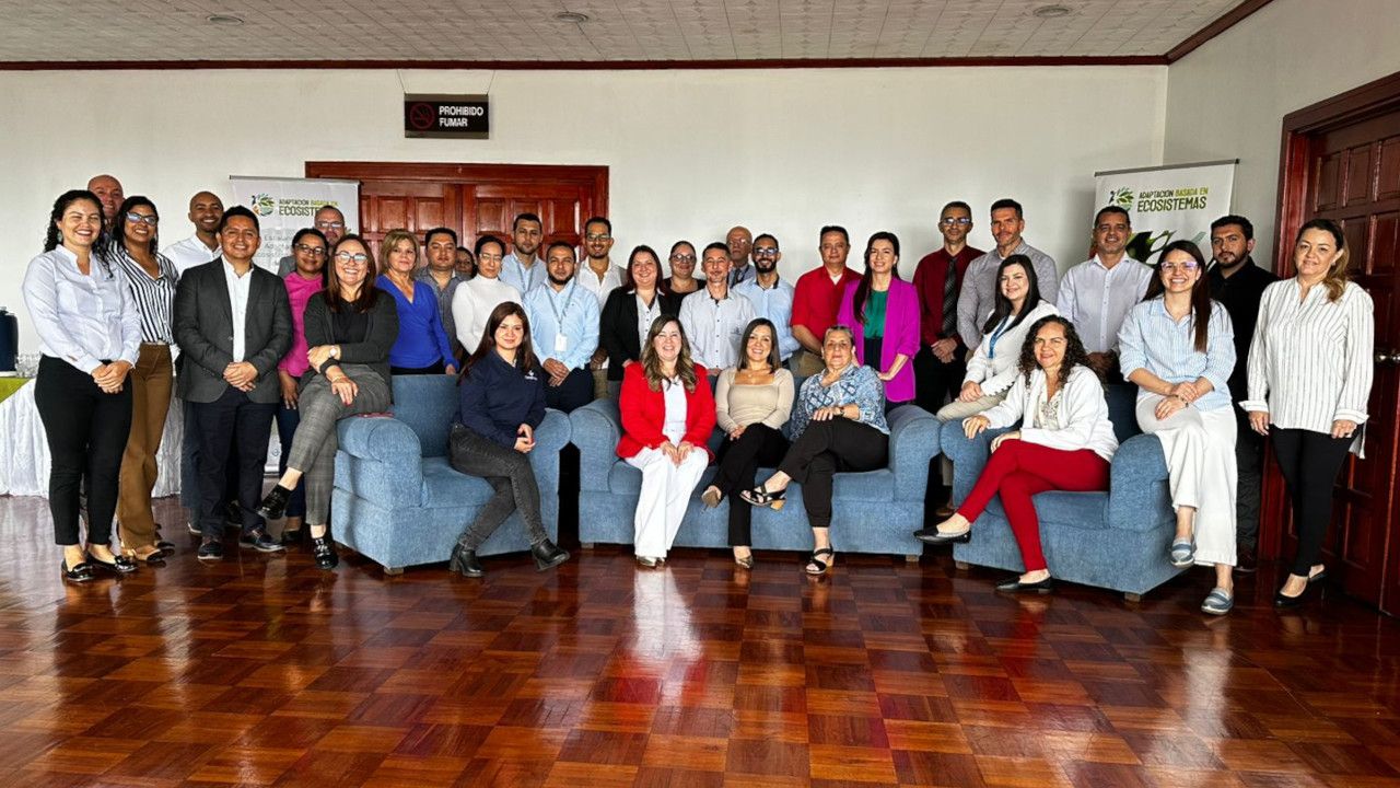 Cooperativas se capacitan en gestión de riesgos climáticos
